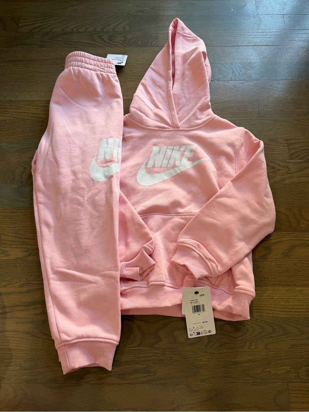 NWT Nike Girls Set size 6X